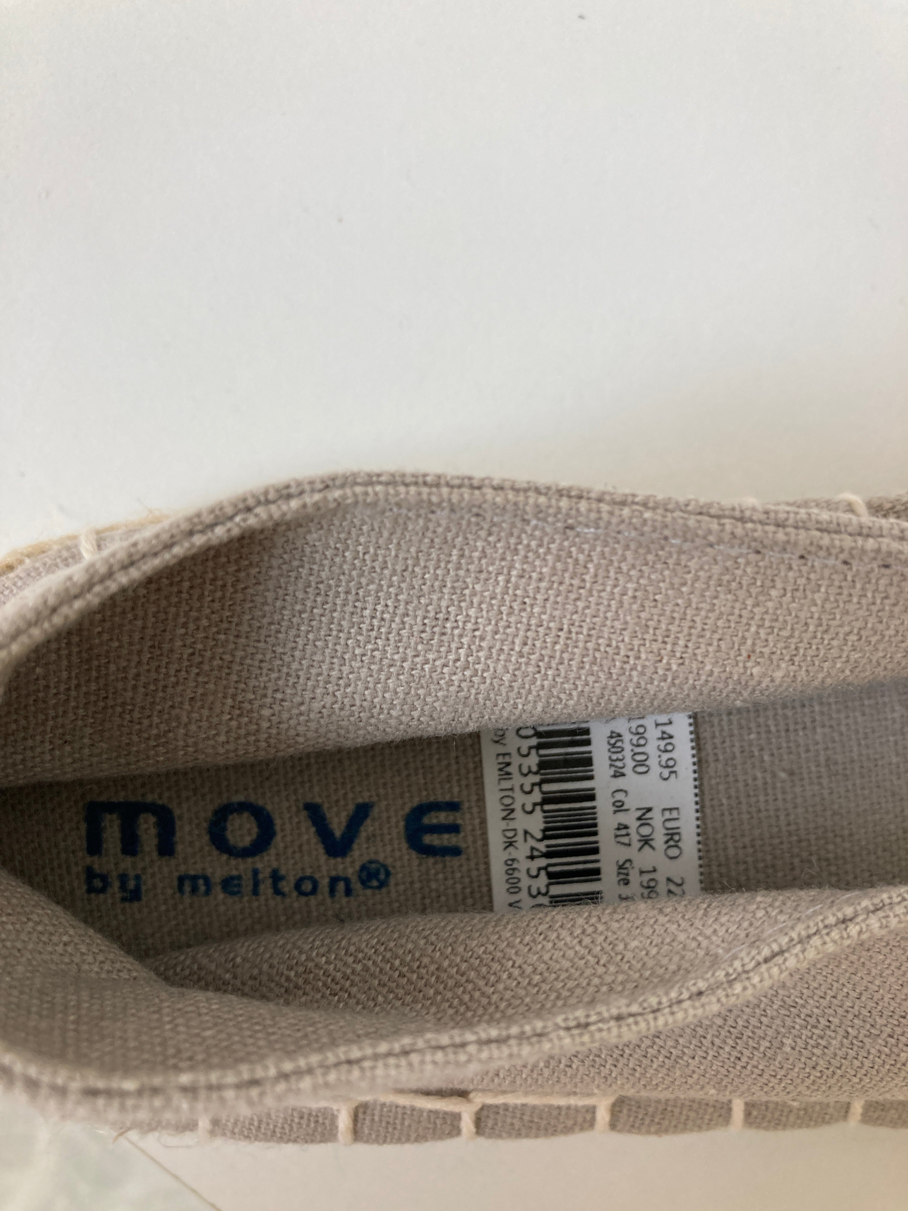 Move By Melton Sko